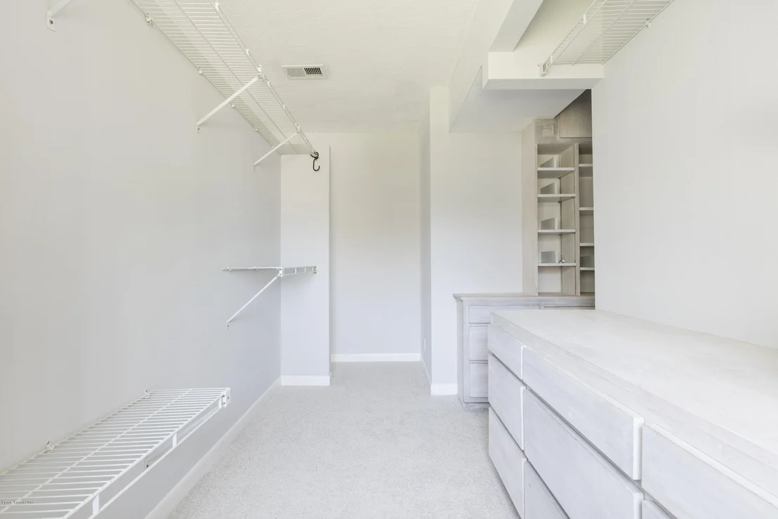 Photo of 596 Oak Ridge Drive