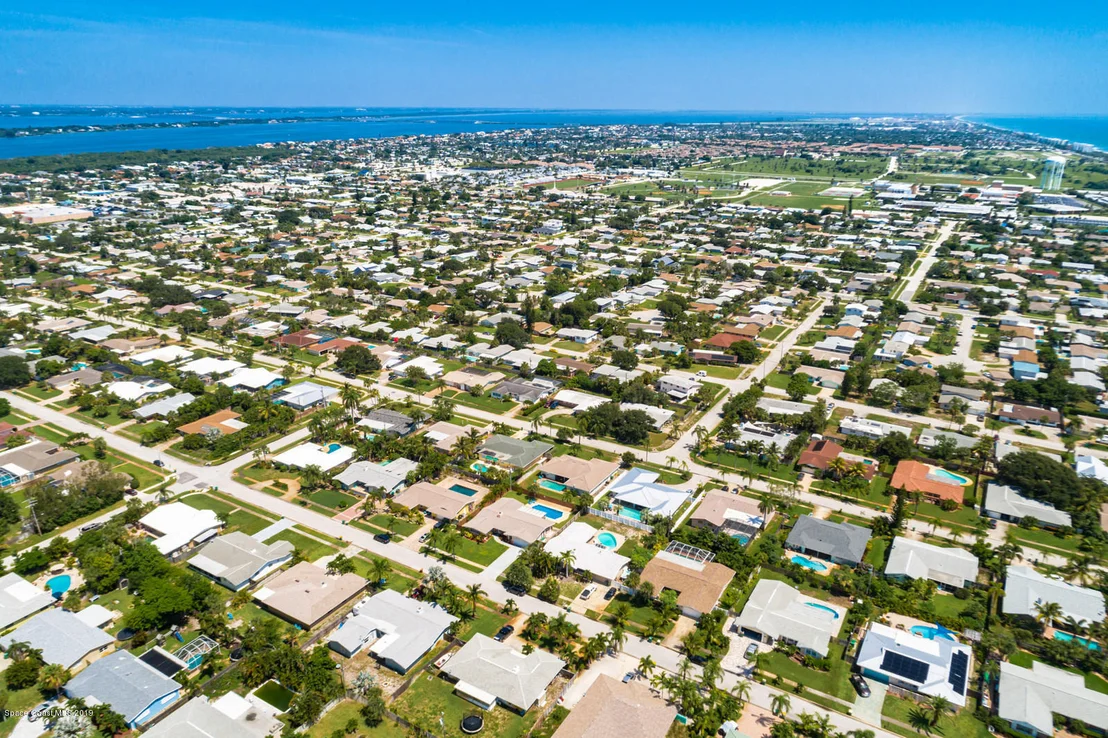 Photo of 360 Hamlin Avenue