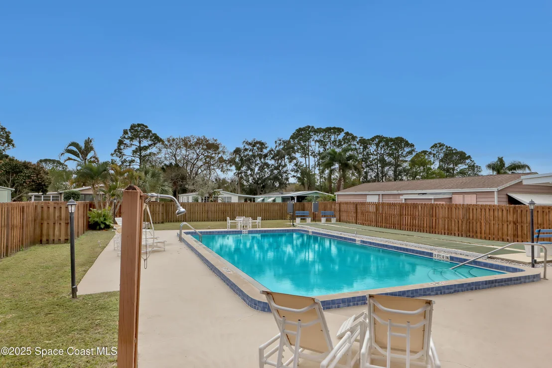 Photo of 4438 Twin Lakes Drive