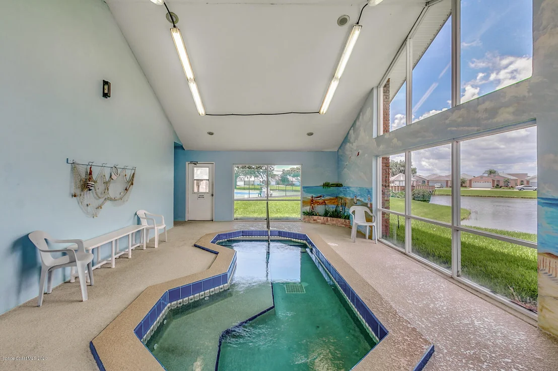 Photo of 4130 Twin Oaks Boulevard