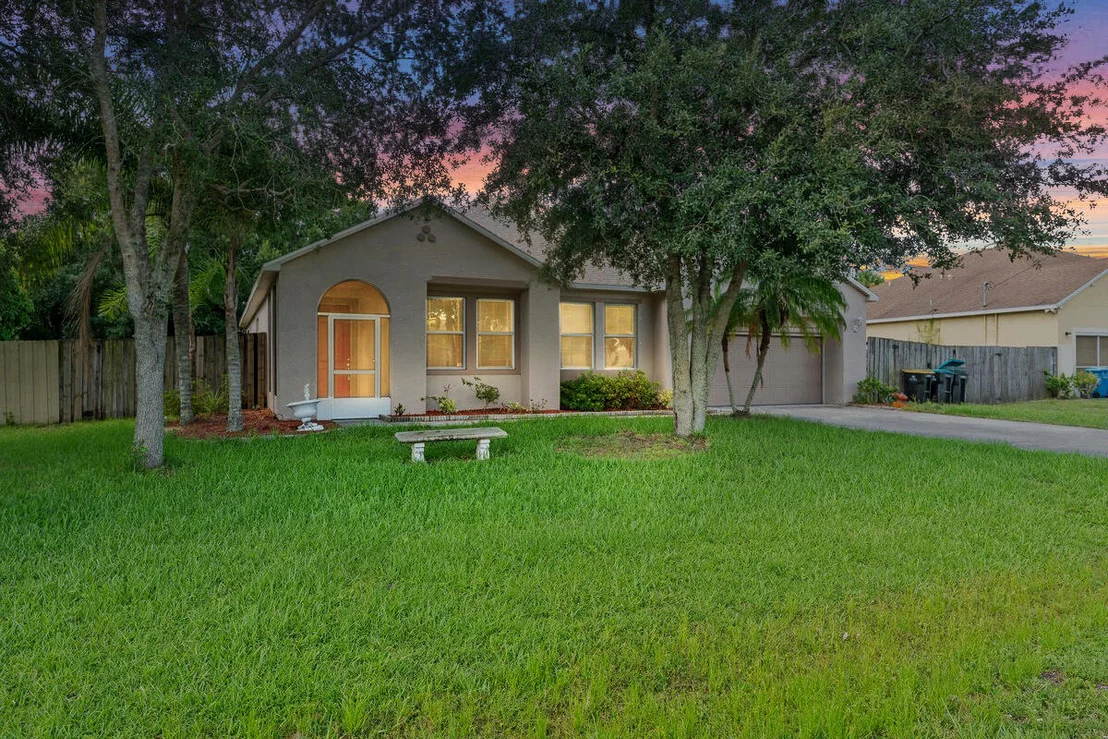 Photo of 3788 Jupiter Boulevard SE