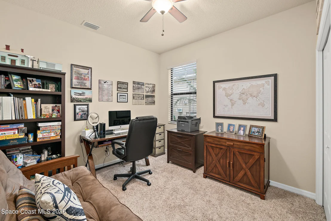 Photo of 968 Buckthorn Trail