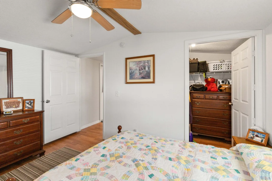 Photo of 2547 Chatham NE