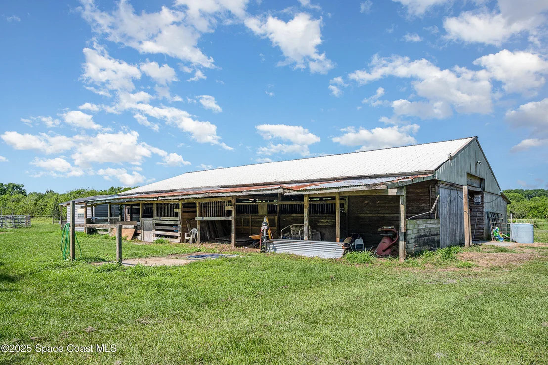 Photo of 2675 Brockett Road