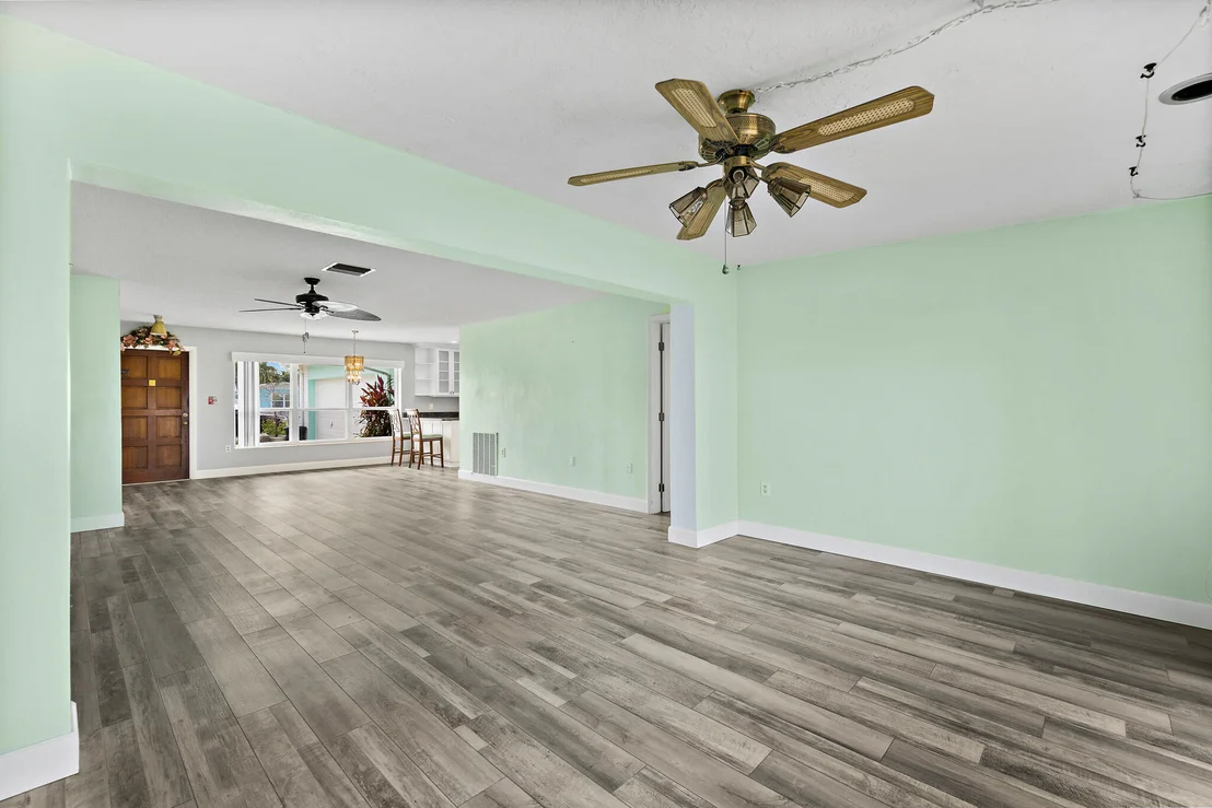 Photo of 453 Penguin Drive