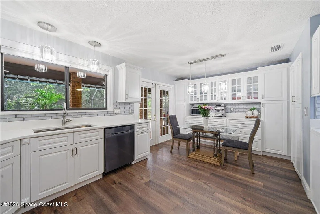 Photo of 560 Sawgrass Circle