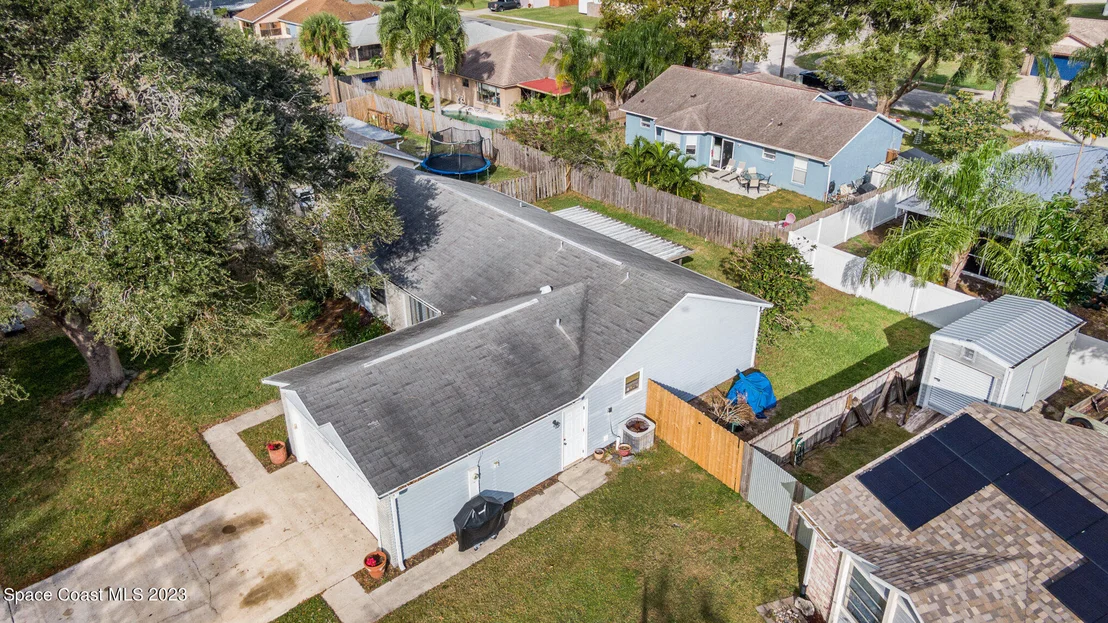 Photo of 858 Pine Wood