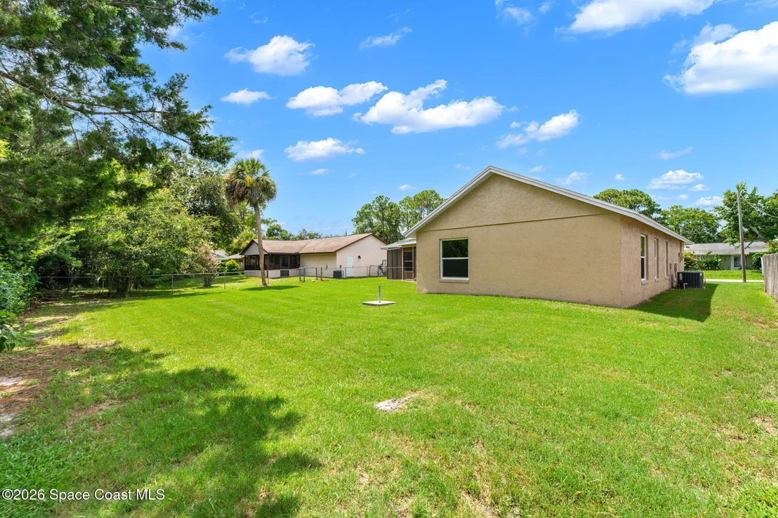 Photo of 5075 Mayflower Street