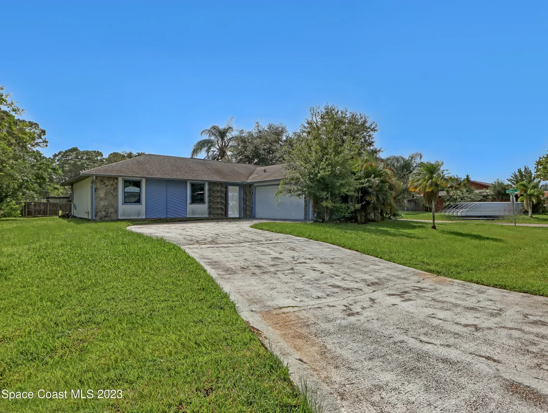 Photo of 232 Treu NW