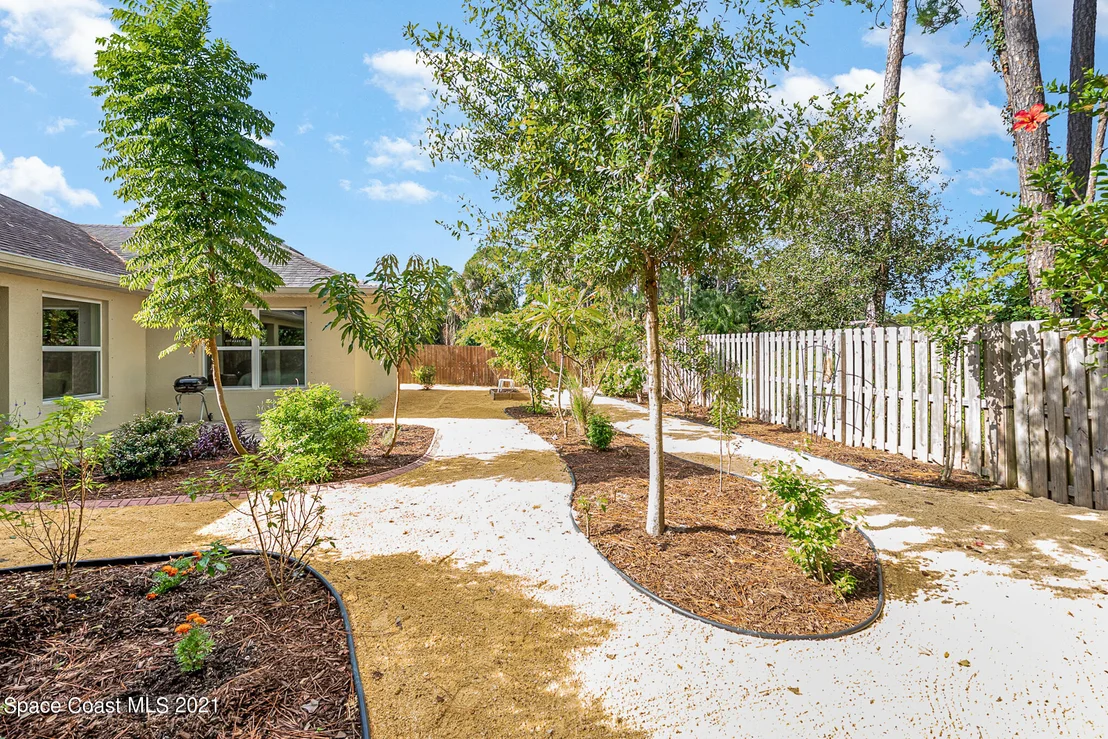 Photo of 5576 Flint Road