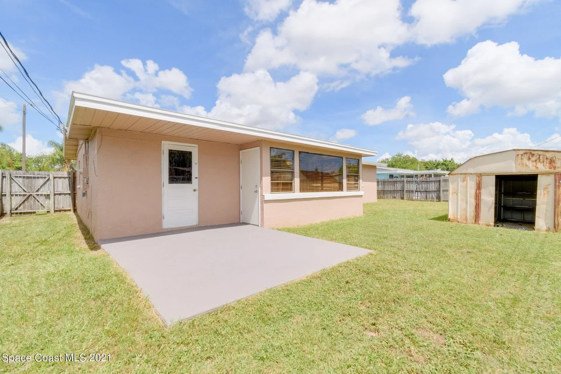Photo of 1933 Oakwood Drive