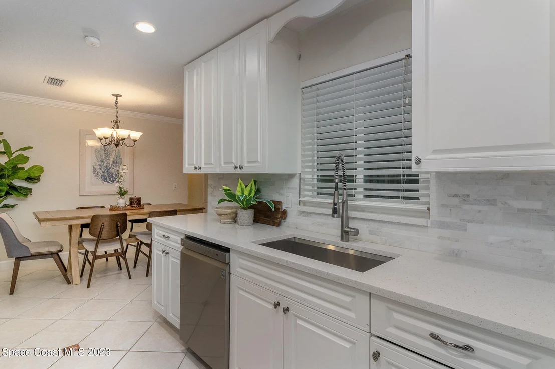 Photo of 544 Biscayne Drive