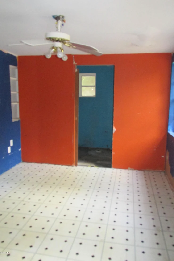 Photo of 84 NW Irwin Avenue