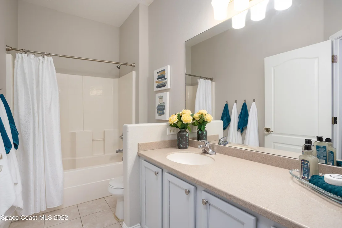 Photo of 1660 Bridgeport Circle