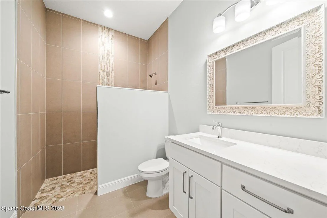 Photo of 2255 Seminole Boulevard