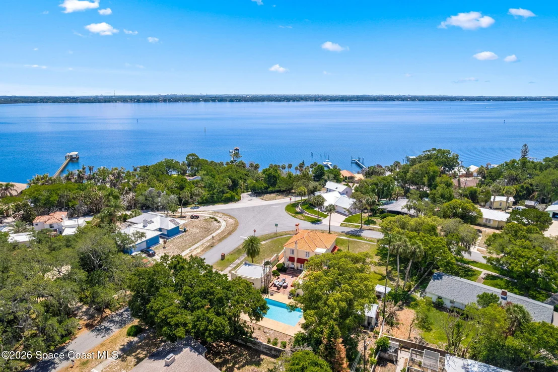 Photo of 2105 Mac Farland Drive