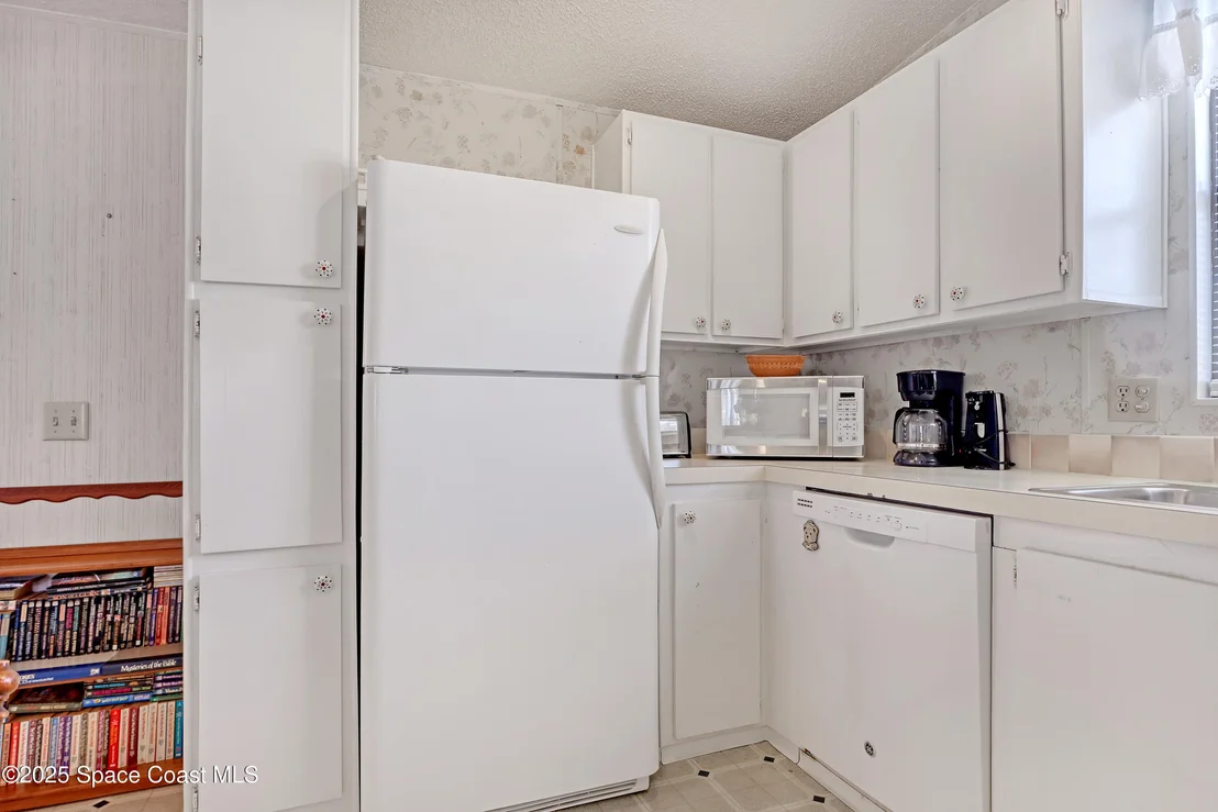 Photo of 4438 Twin Lakes Drive