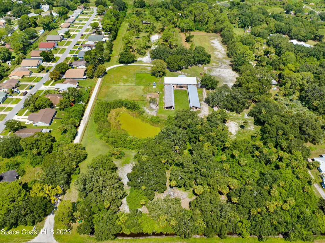 Photo of 2150 Lake Drive