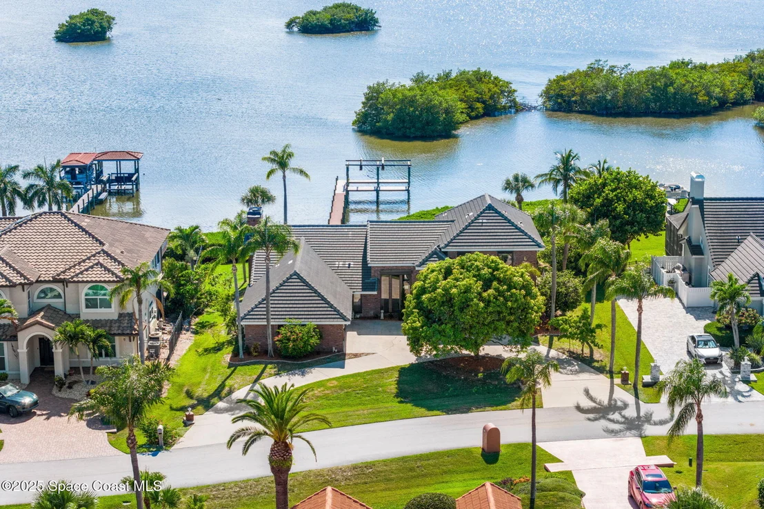 Photo of 418 Lanternback Island Drive