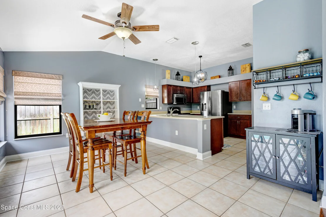 Photo of 1255 Walnut Court