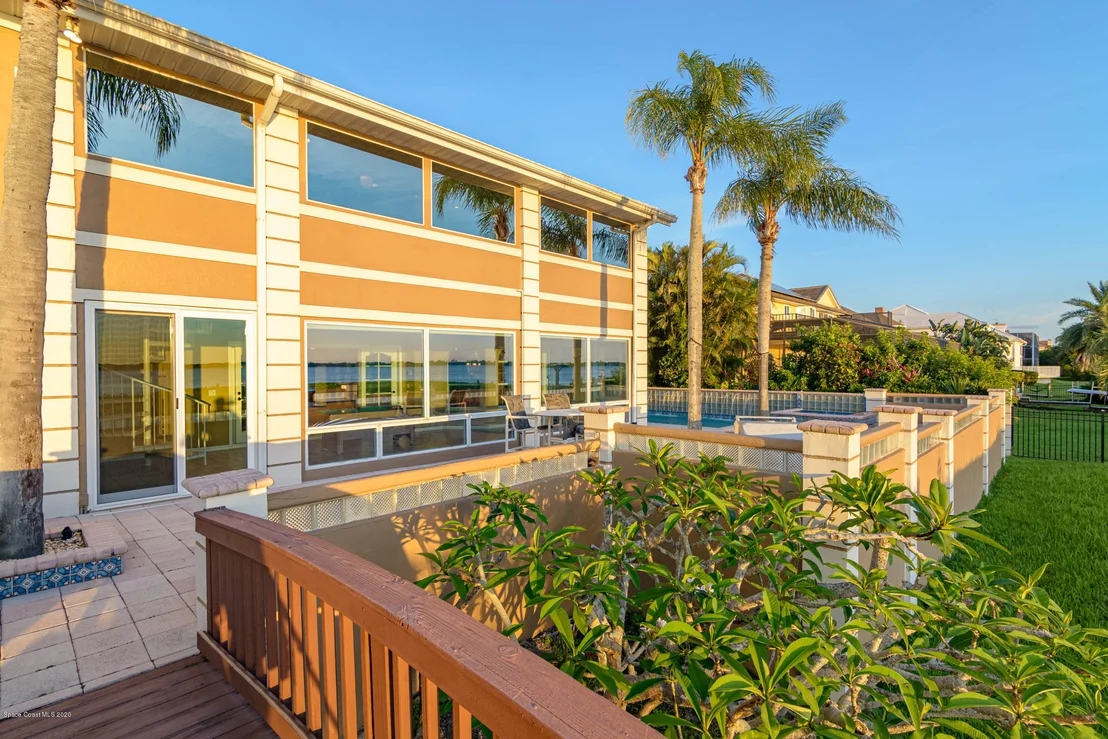 Photo of 454 Lanternback Island Drive