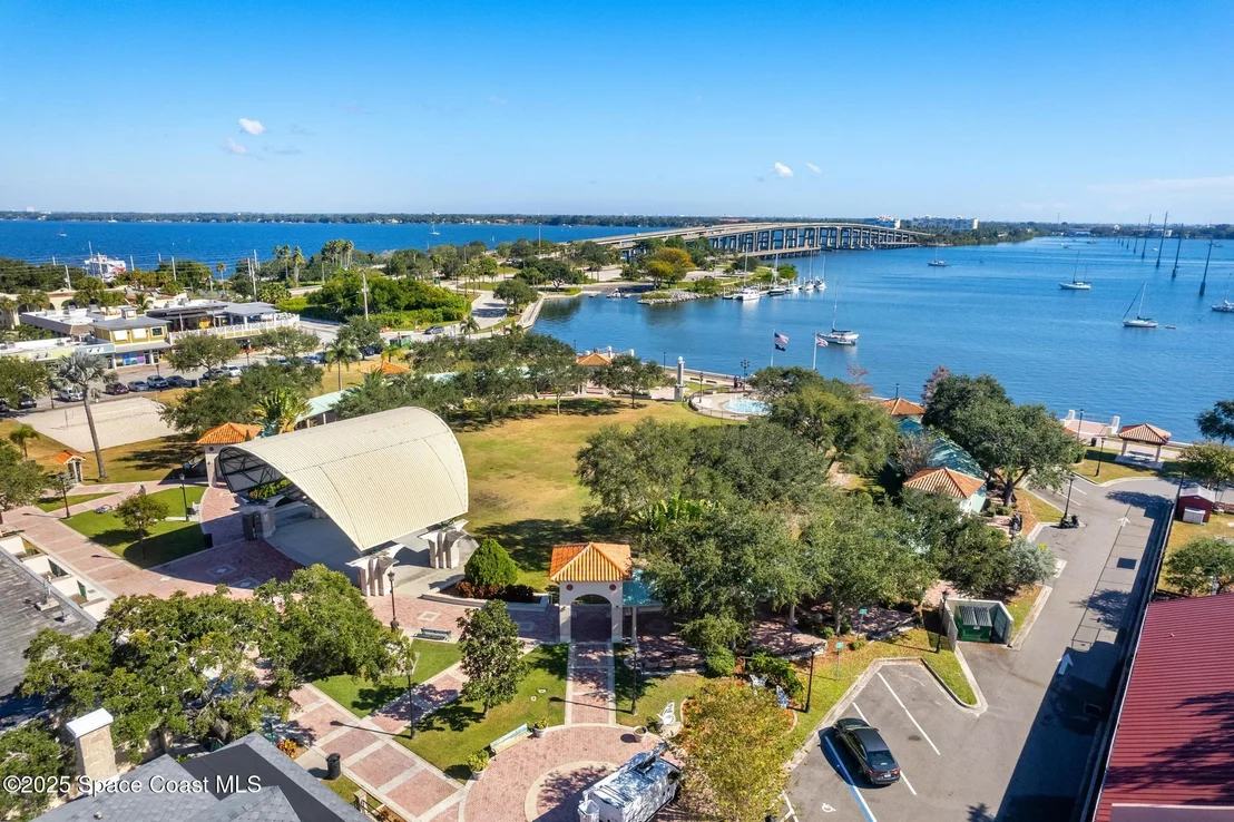 Photo of Unit 301 at 100 Riverside Drive