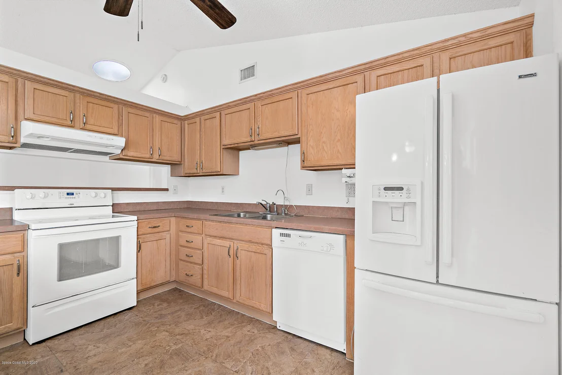 Photo of 6387 Cable Avenue