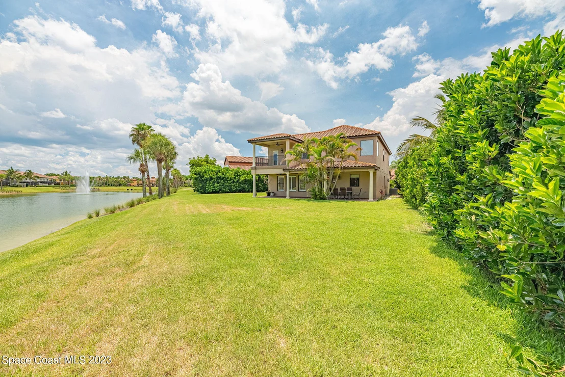 Photo of 609 Monterey Drive