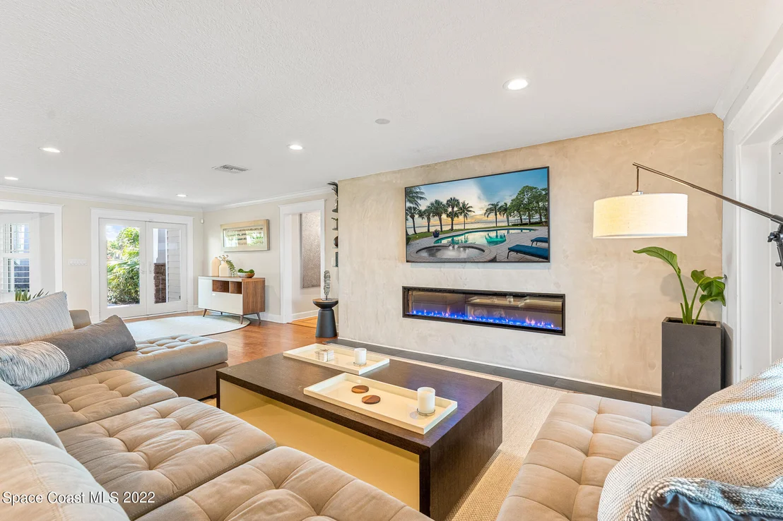 Photo of 437 River View Lane