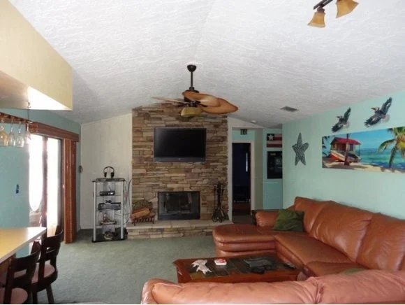 Photo of 748 Palm