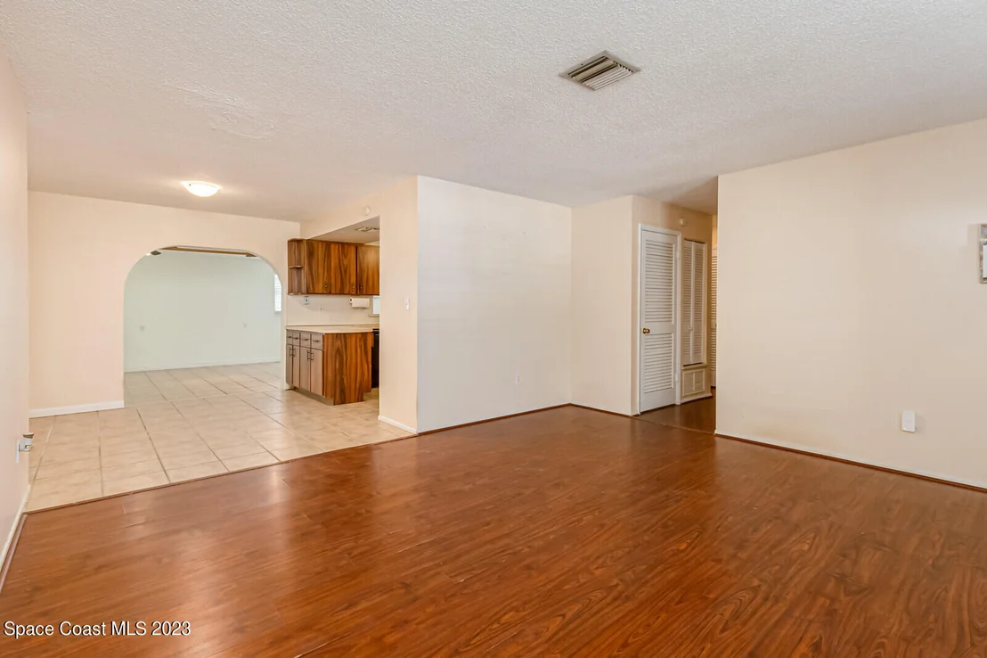 Photo of 3290 Dade Circle NE