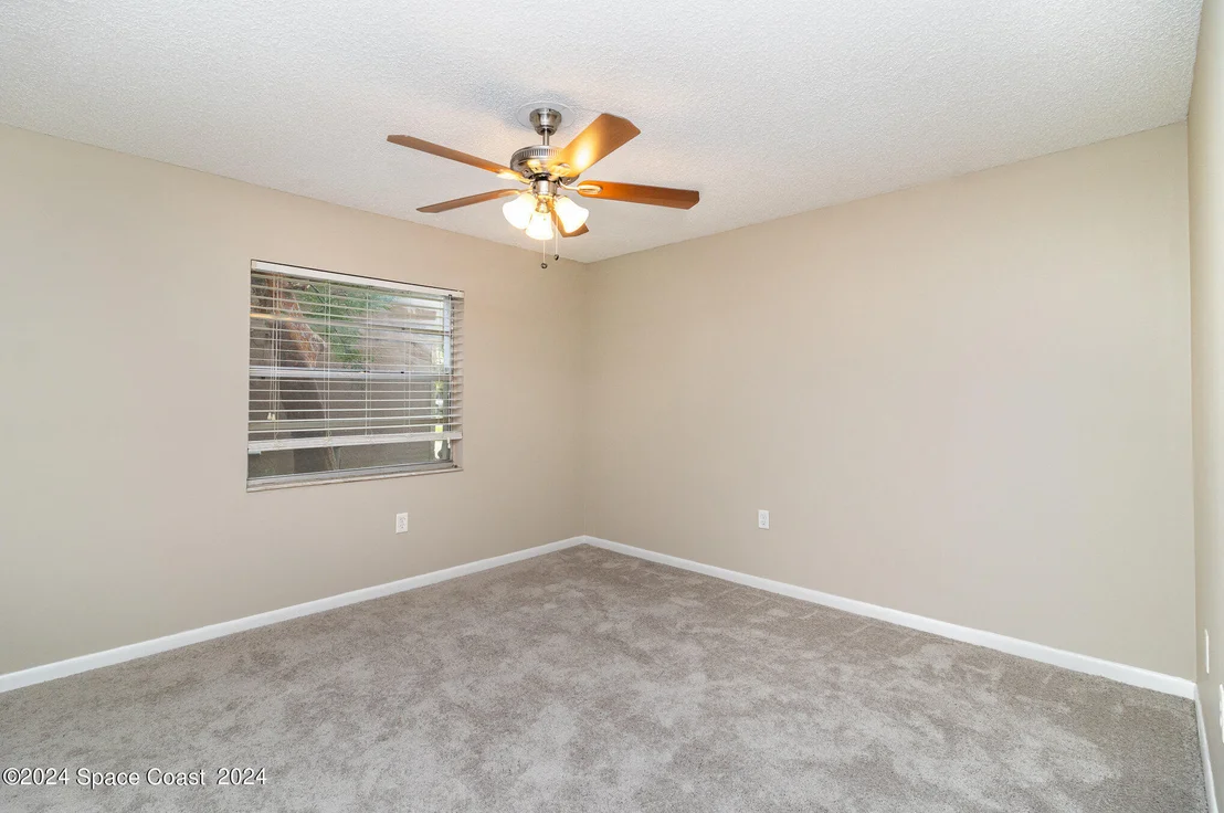 Photo of 978 Sycamore Drive