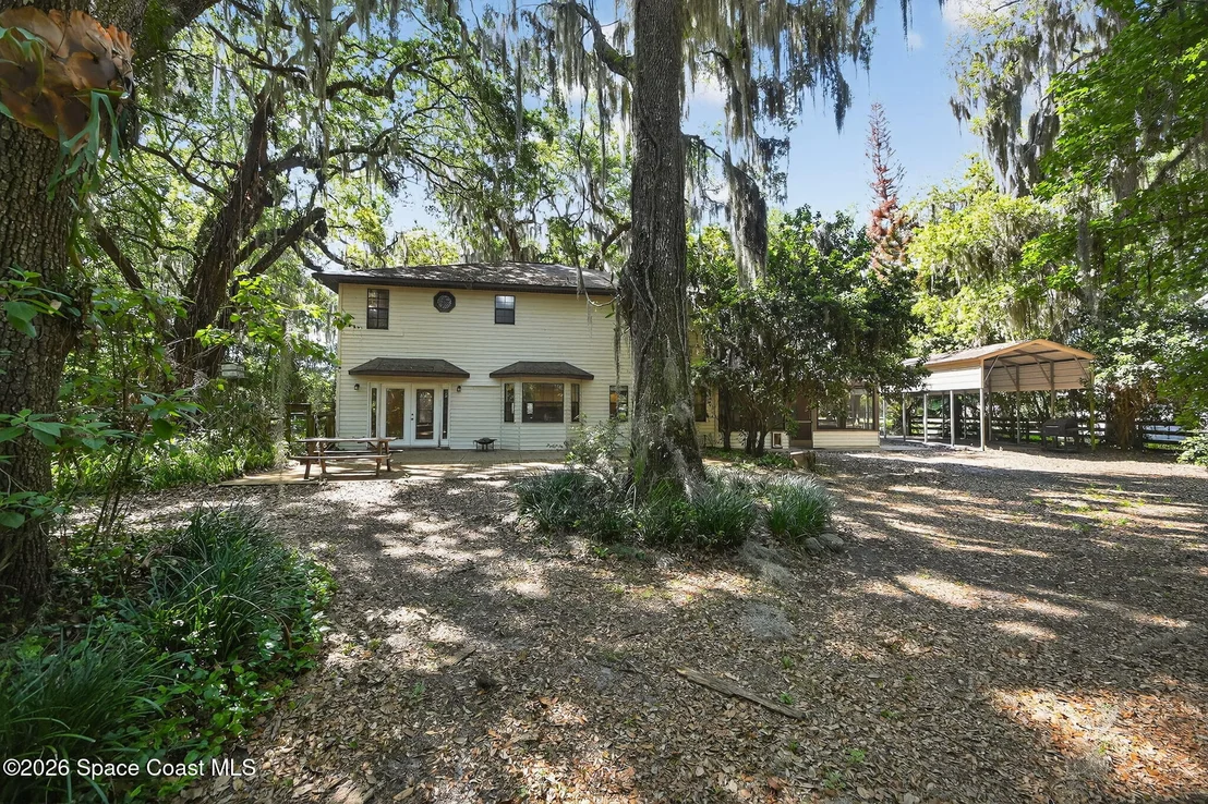 Photo of 3380 Lionel Road