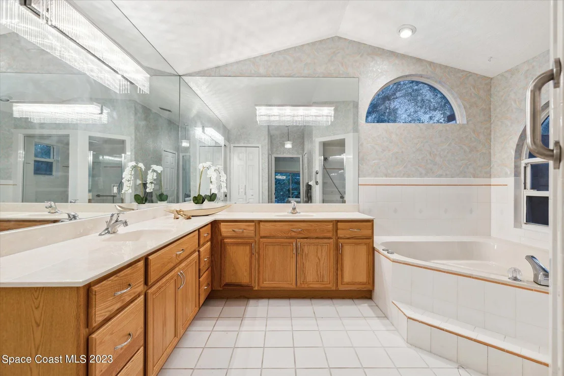 Photo of 4644 Canard Road