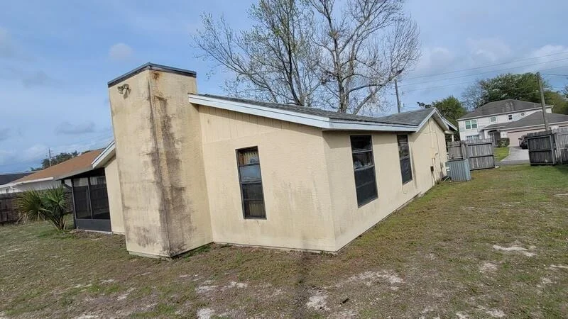 Photo of 6010 Apple Avenue