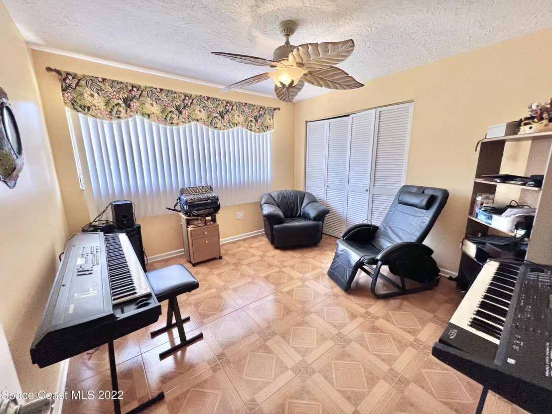 Photo of 16 Sloop Drive