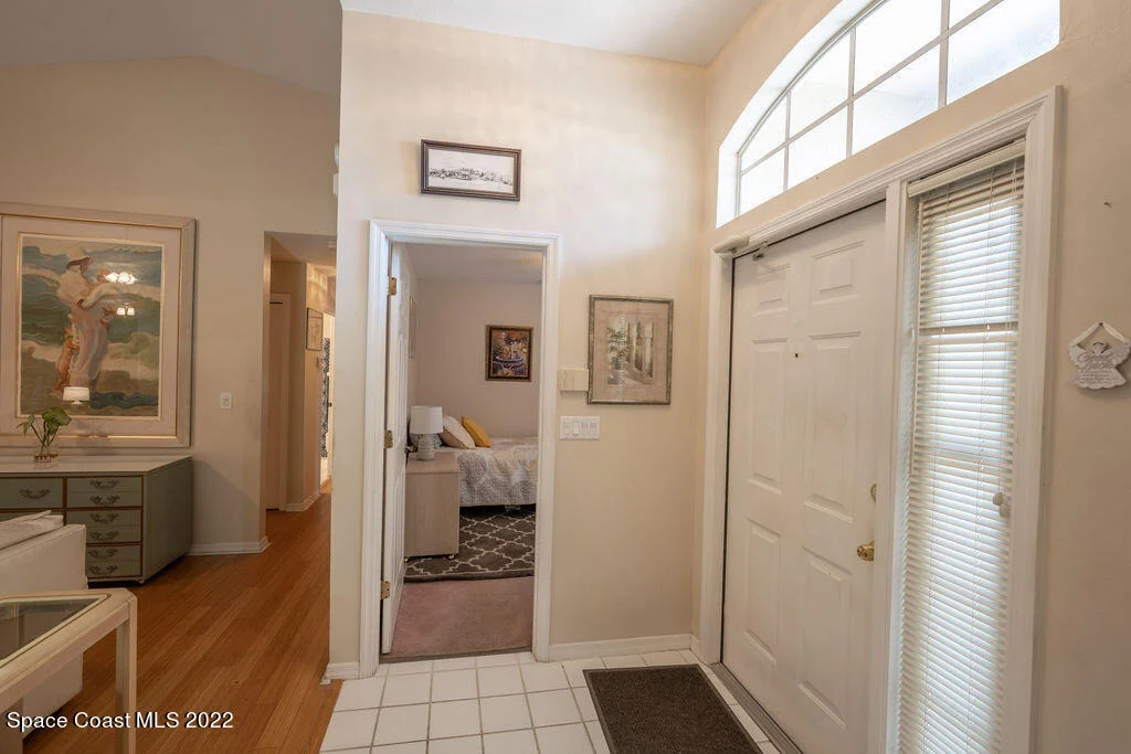 Photo of 1190 Meadowbrook Road NE
