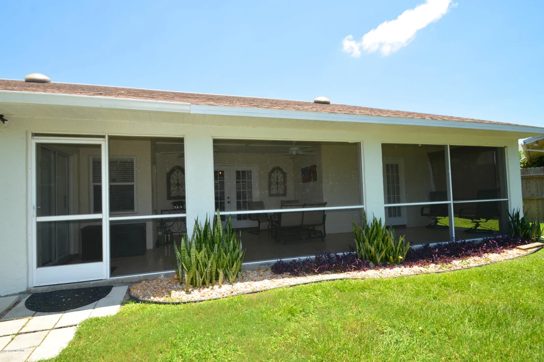 Photo of 6370 Manila Drive