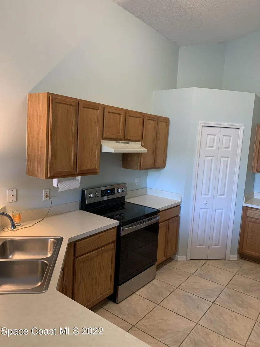 Photo of 982 Shaw Circle