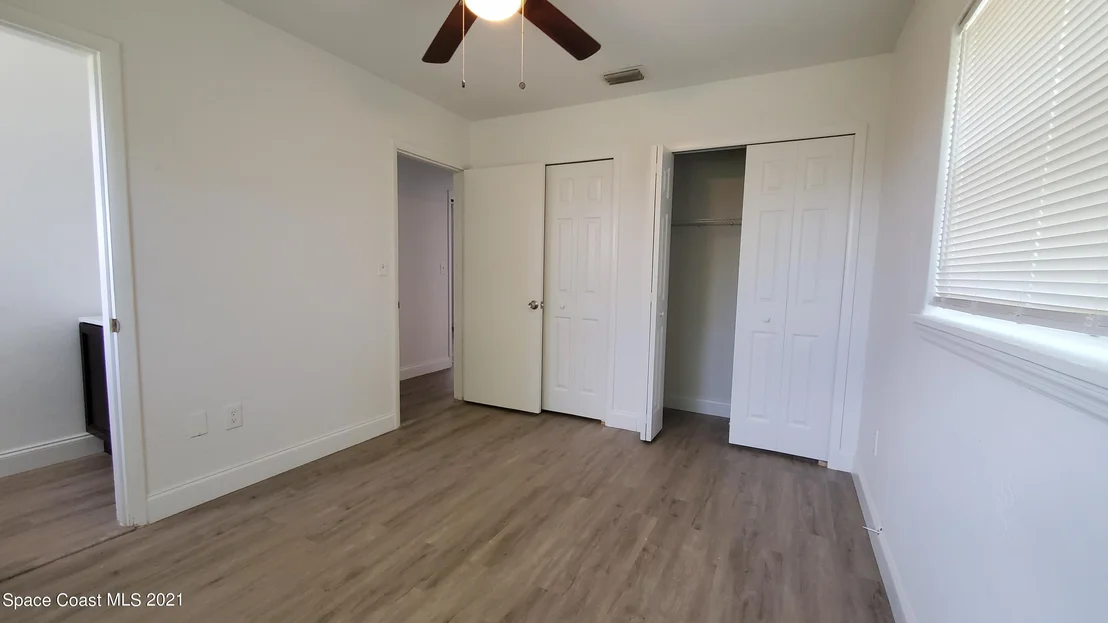 Photo of 1057 Cabot Drive NE