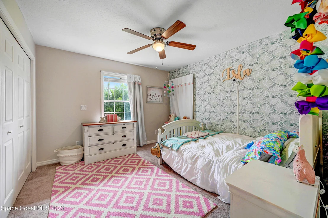 Photo of 2225 Royal Oaks Drive