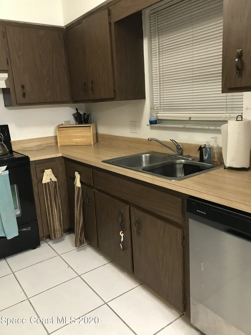 Photo of 433 Haskell Avenue SE