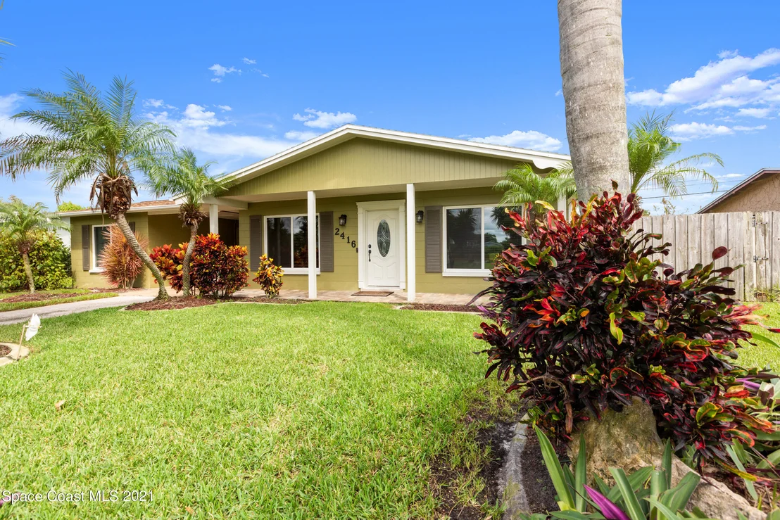 Photo of 2416 Lakeview Drive