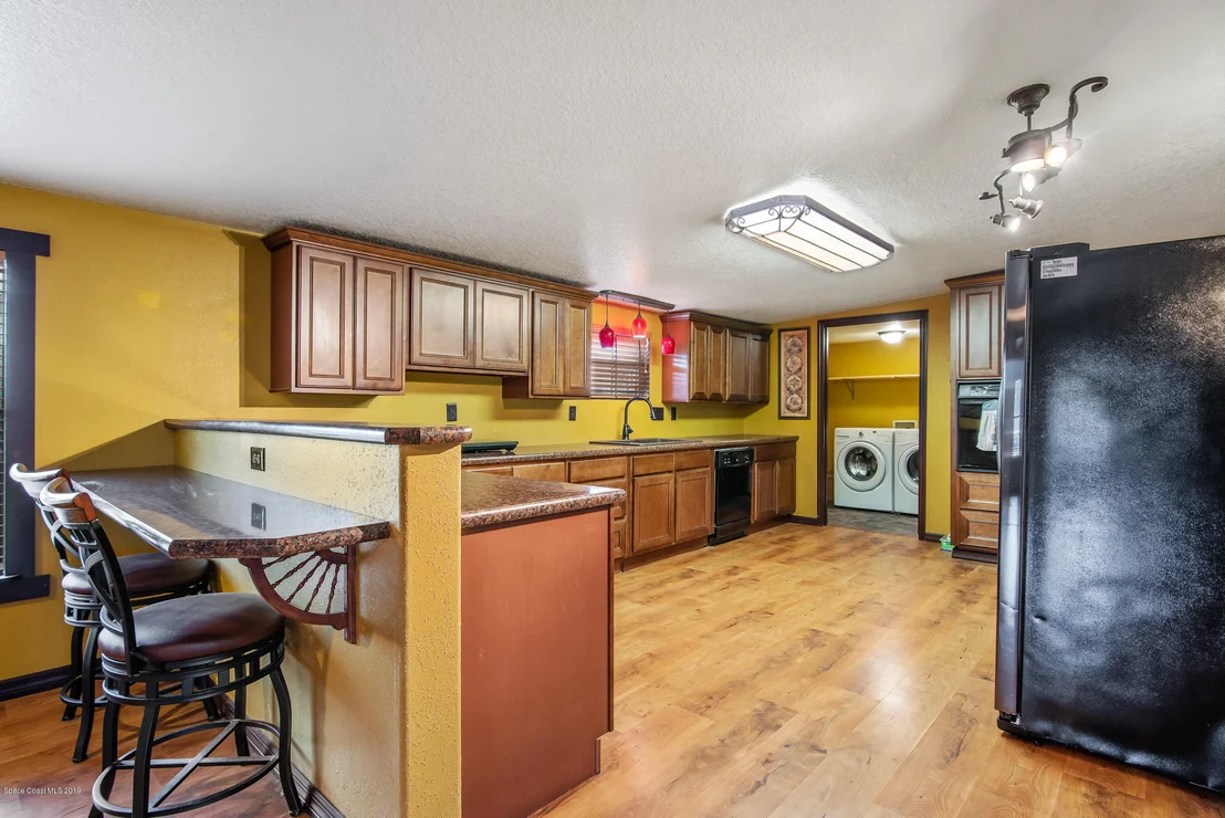 Photo of 497 Louis Drive