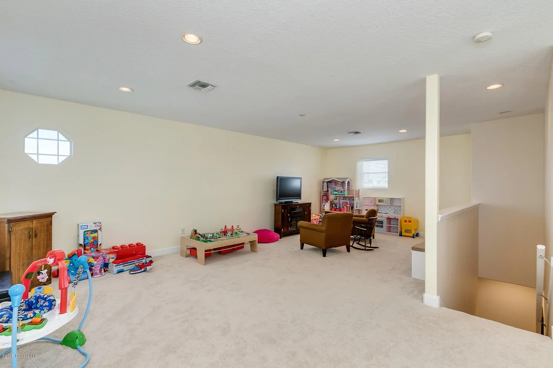 Photo of 5700 Rusack Drive