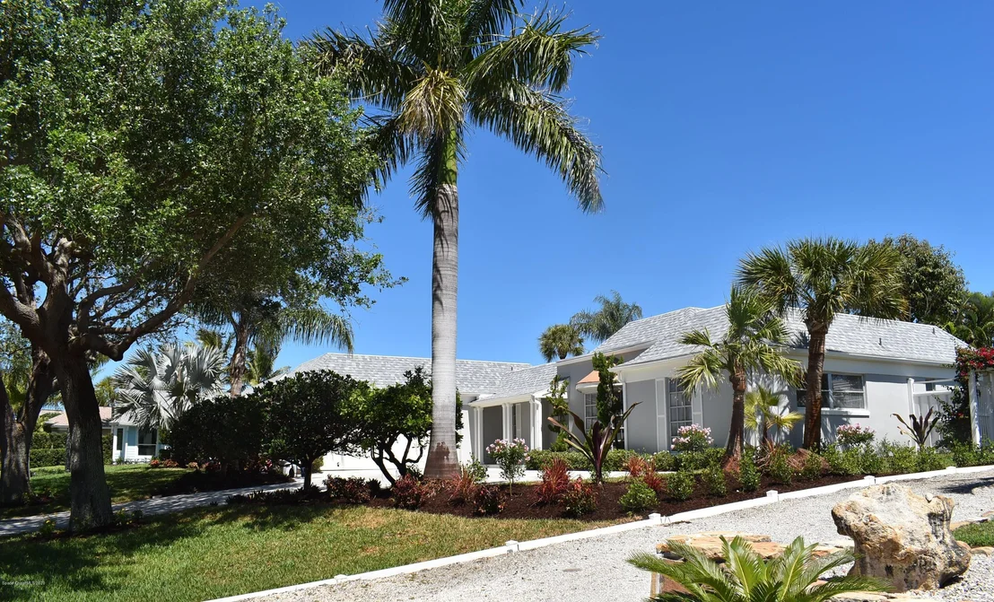 Photo of 876 Norfolk Pine Lane