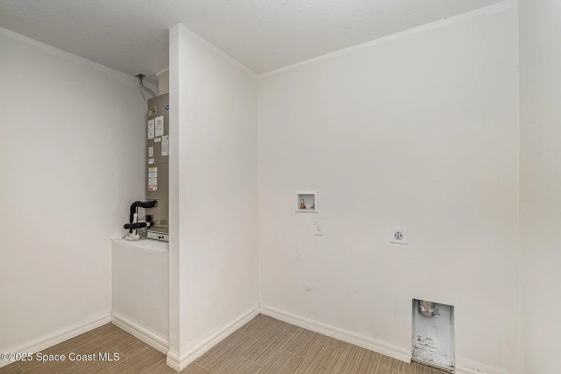 Photo of 2359 Fallkirk Avenue
