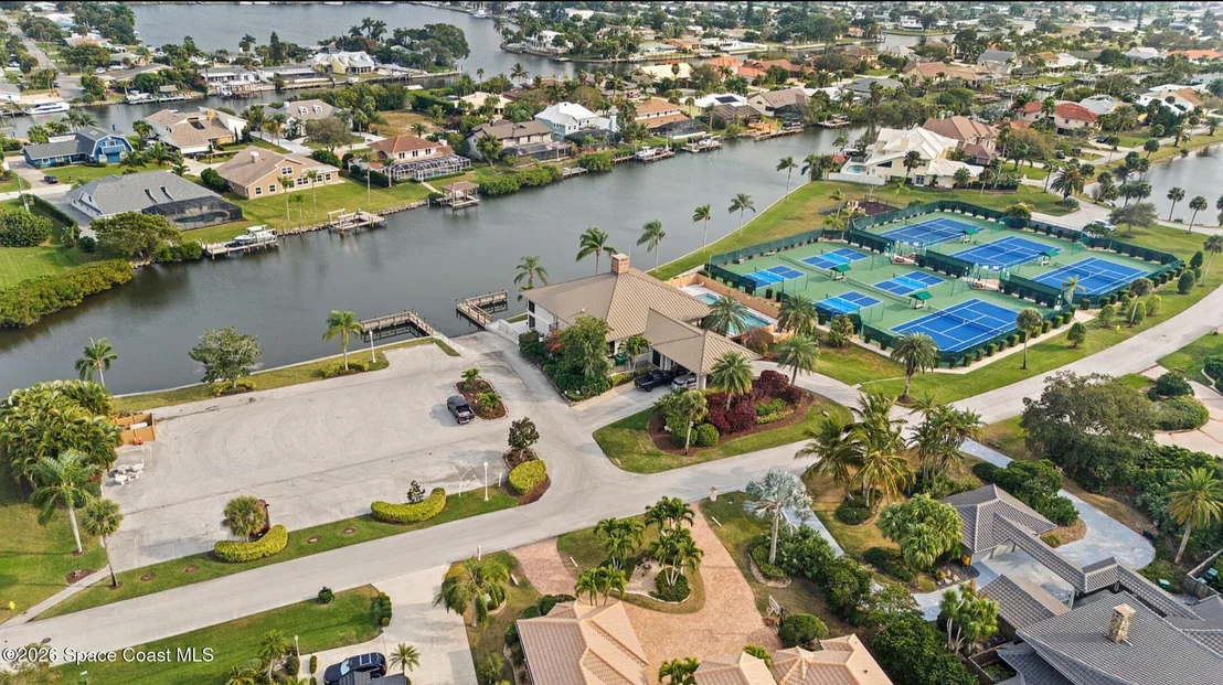 Photo of 329 Lanternback Island Drive