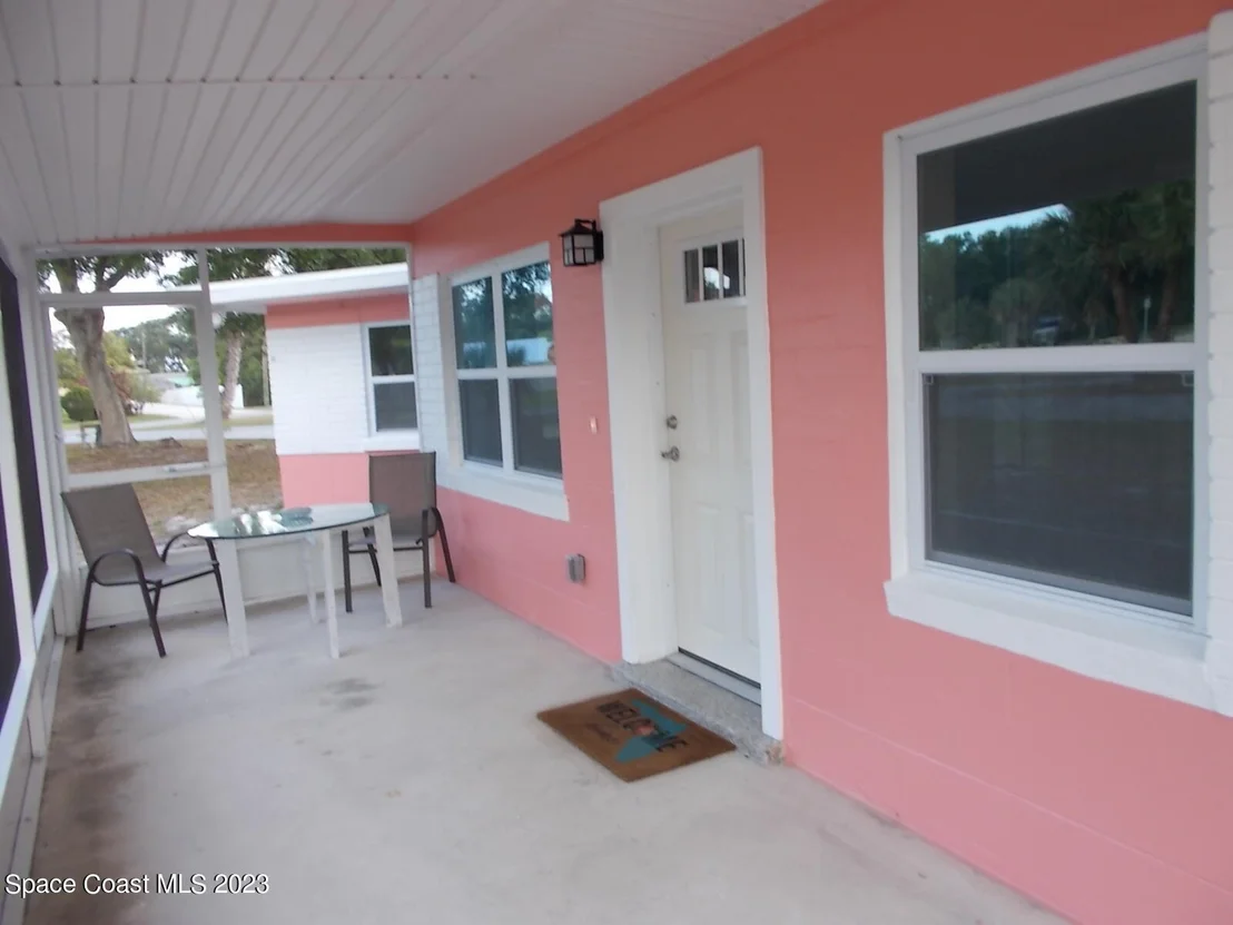 Photo of 3755 Lakeview Drive