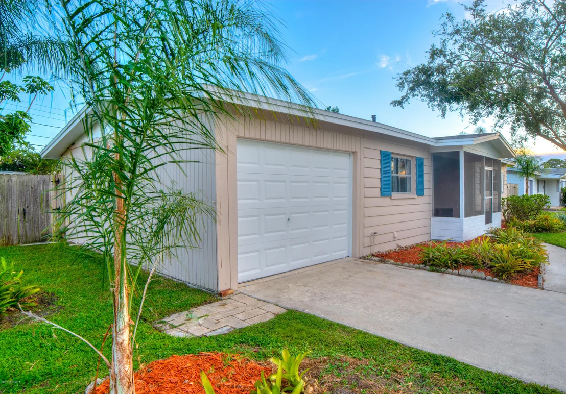Photo of 1097 Madrid Road